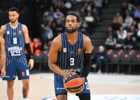 Anadolu Efes - Kosner Baskonia Vitoria-Gasteiz: 75-89