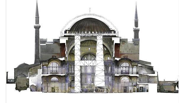 Ayasofya'da kubbe pencere sökümü ve çelik kiriş montajı başladı