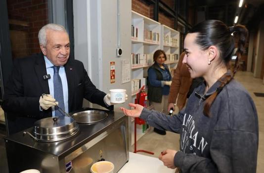 Nilüfer Belediye Başkanı’ndan finaller öncesi gençlere moral ziyareti