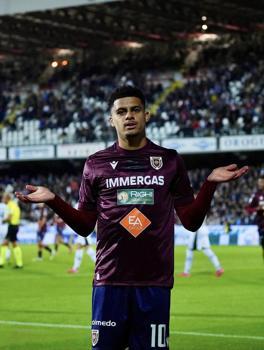 Samsunspor, Elayis Tavşan ile 4,5 yıllık sözleşme imzaladı