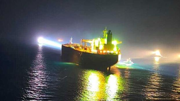 Bozcaada'da karaya oturan tanker 12 gün sonra kurtarıldı