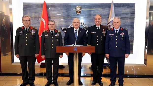 Bakan Güler, Hava Kuvvetleri Yıllık Değerlendirme Toplantısı'na katıldı