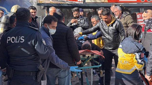 Kendini kilitlediği iş yerini ateşe verdi, dumandan etkilenerek bayıldı