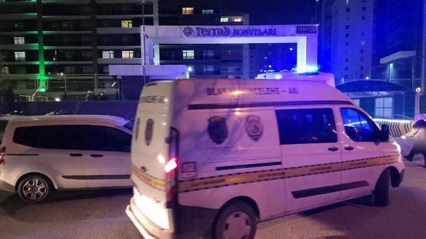 Kız kardeşini öldürüp intihar etmişti; yaraladığı annesi de kurtarılamadı