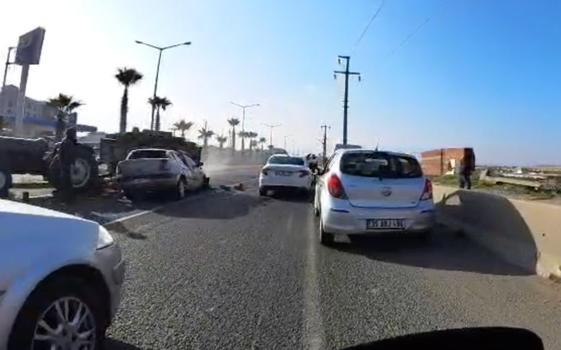 Manisa'da traktör ile otomobil çarpıştı: 1 ağır yaralı (2)