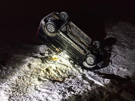 Mardin'de hafif ticari araç devrildi: 5 yaralı