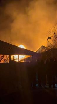 Bursa'da 2 katlı evde çıkan yangın, bitişikteki eve sıçradı