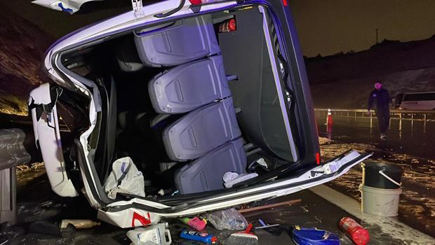 İstanbul - Kuzey Marmara Otoyolu’nda servis minibüsü devrildi: 11 yaralı