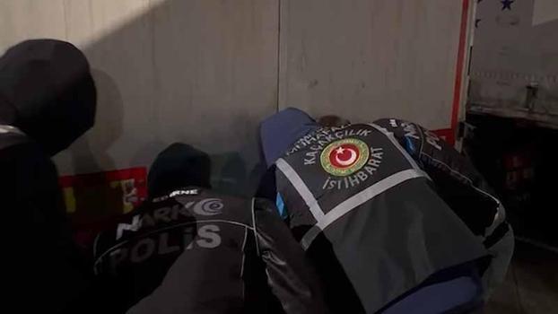 Hamzabeyli’de 220,7 kilo kokain ile 69 kilo skunk ele geçirildi