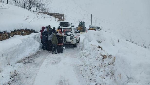 Diyarbakır’da yüksek kesimlerde kar, merkezde karla karışık yağmur etkili oldu (2)