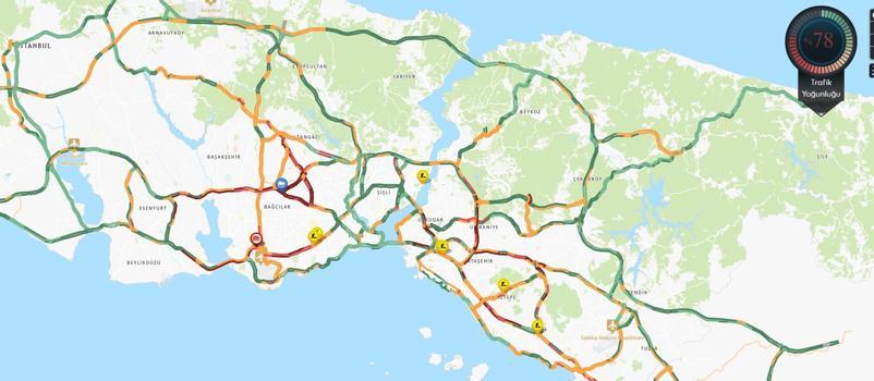 İstanbul - İstanbul'da kar yağışı ile birlikte trafik yoğunluğu