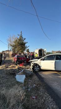 Düziçi'de otomobiller çarpıştı: 2 yaralı