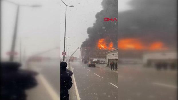 Tuzla'da çakmak üretim fabrikasında yangın