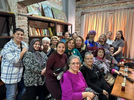 Yaşlı Evleri’nde kişisel bakım uygulaması