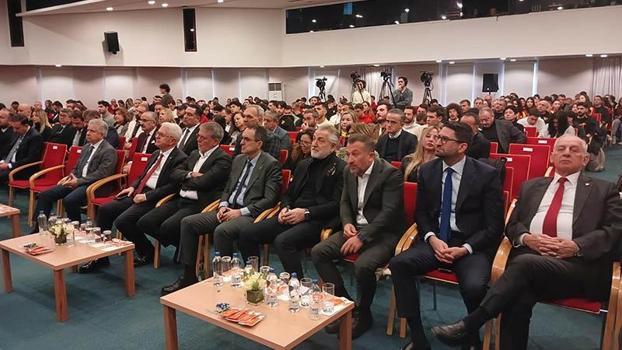 İzmir Ekonomi Üniversitesi’nde Spor Yöneticiliği paneli gerçekleştirildi