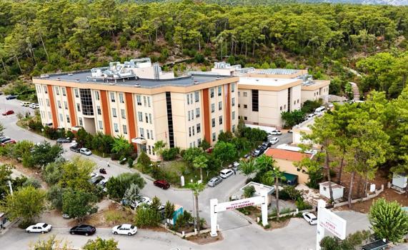 Kemer Devlet Hastanesi'ne geçen yıl 294 bin 916 hasta müracaat etti
