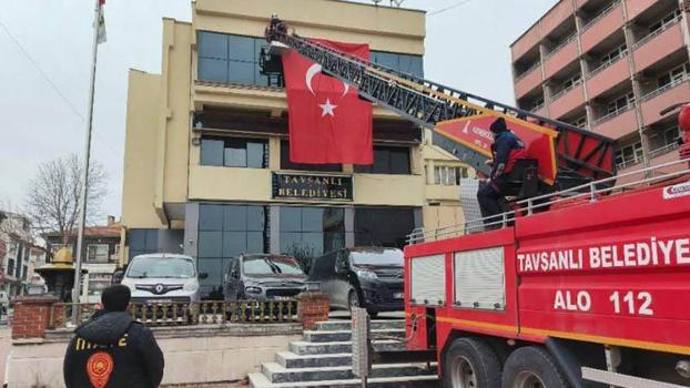 Kütahya'da saldırıya tepki; dükkanlar Türk bayrakları ile donatıldı