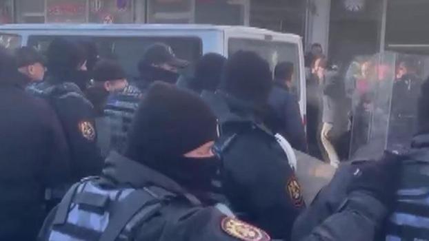 Iğdır’da izinsiz yürüyüşe polis müdahale etti: 48 gözaltı
