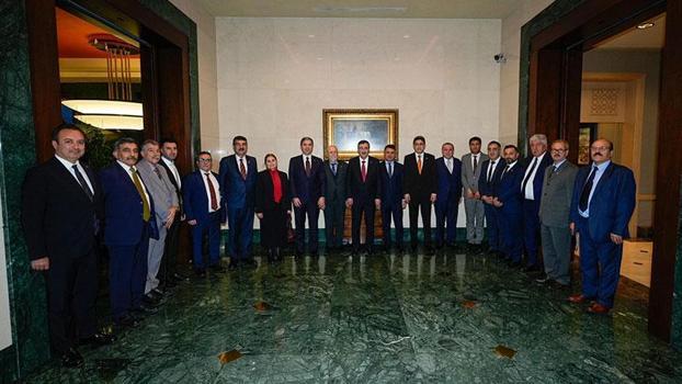 Cumhurbaşkanı Yardımcısı Yılmaz, Ezidi toplumu temsilcileriyle bir araya geldi