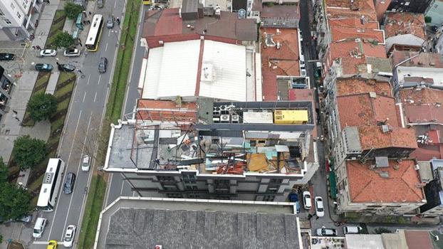 Şişli'de otele ait kaçak yapı yıkıldı