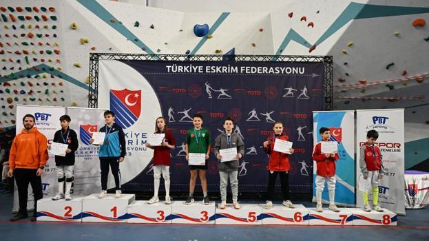 Eskrim’de Samsunlu sporcular dereceye girdi