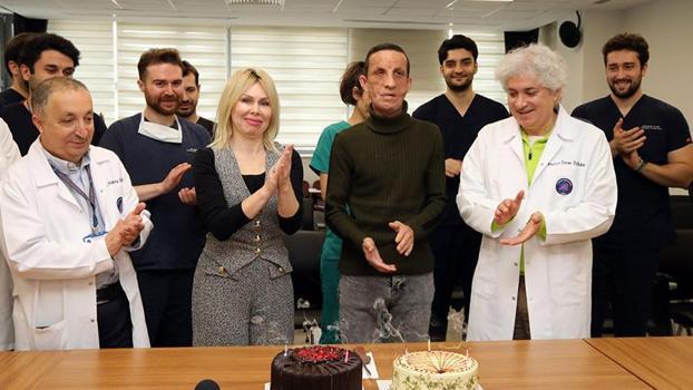 İlk yüz nakilli Uğur Acar, hayata 14 yıldır başka bir yüzle bakıyor