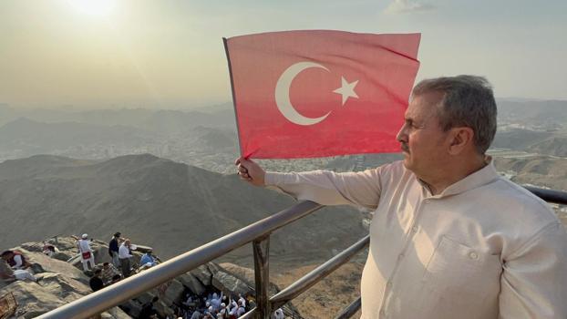 BBP lideri Destici’den, Nur Dağı’nda Türk bayraklı mesaj