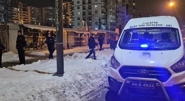 Malatya'da bıçaklı kavga; 2'si ağır 3 yaralı