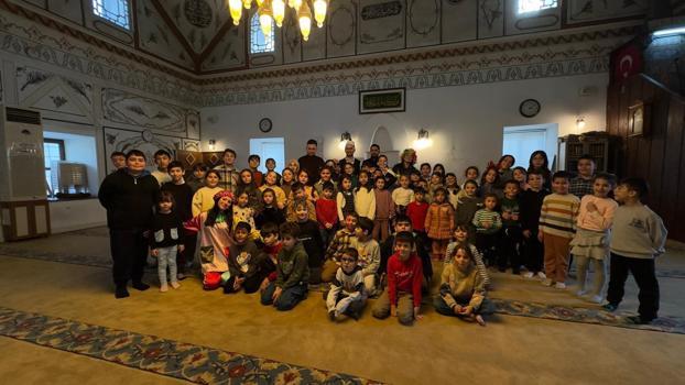 Samsun'da sömestr tatilinde çocuklar camide eğlendi