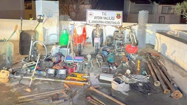 Sağanak sonrası boşaltılan 4 evden hırsızlık yapan şüpheliye gözaltı