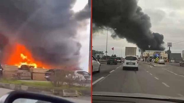 Büyükçekmece'de palet ve plastik kasa deposunda yangın