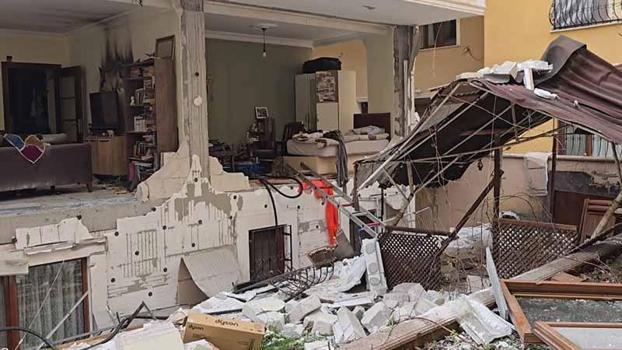 Ataşehir'de 3 katlı binada doğal gaz patlaması; ortalık savaş alanına döndü