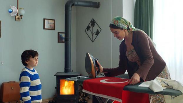 Uzak Şehir’den 'bayrak' mesajı