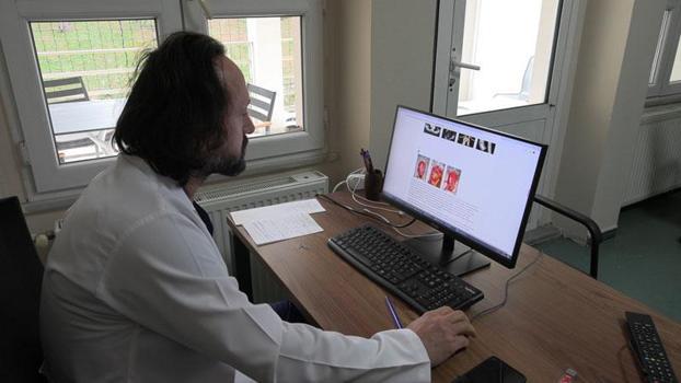 Felce yol açan şah damarı daralmasına bacak damarıyla müdahale