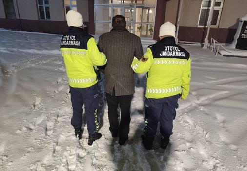 Yol verme tartışmasında 2 kardeşi tabancayla vurdu