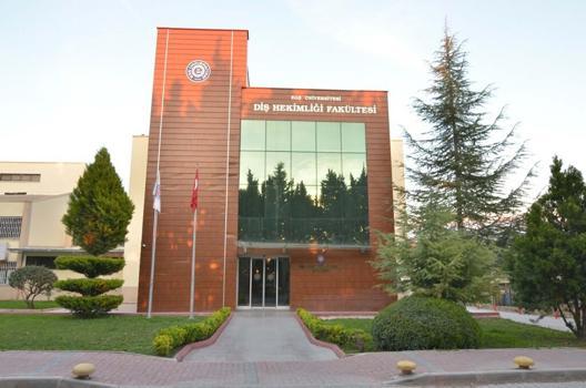Ege Üniversitesi Diş Hekimliği Fakültesinde yapay zeka dönemi