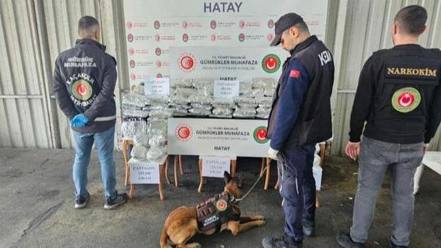 İskenderun Limanı’nda 1 milyon 392 bin uyuşturucu hap ele geçirildi