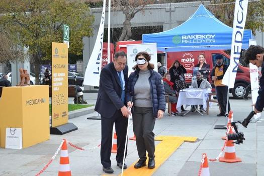 Görme engellilerin yaşadığı zorluklara dikkat çekmek için ‘Empati Parkuru' kuruldu