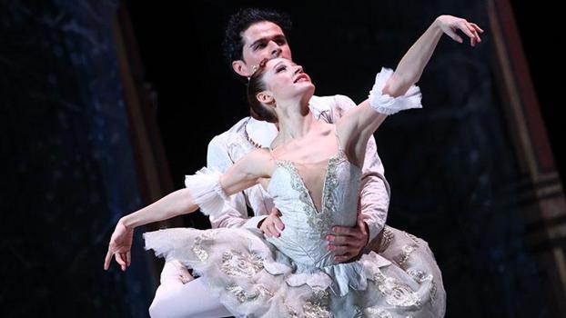 Çankaya'da 'Fındıkkıran' balesi, sanatseverlerle buluştu