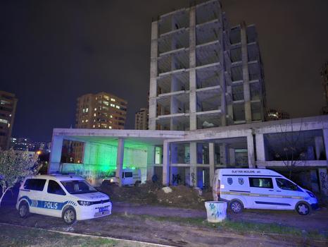 2 metre derinliğinde su biriken inşaatın bodruma düşüp, boğuldu