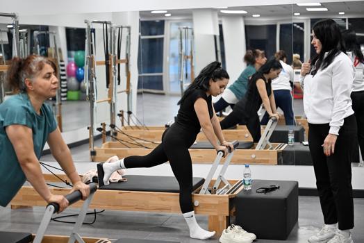 Kadınlar pilates kursuyla bedenen ve ruhen güçleniyor