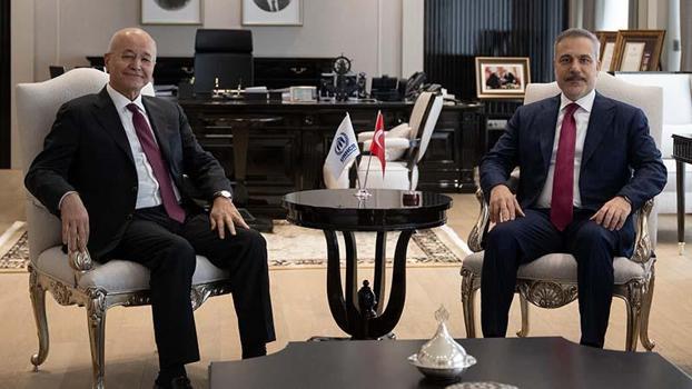 Bakan Fidan, BM Mülteciler Yüksek Komiseri Salih ile görüştü