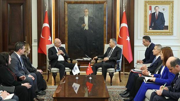 Bakan Yerlikaya, BM Mülteciler Yüksek Komiserliği heyetiyle görüştü