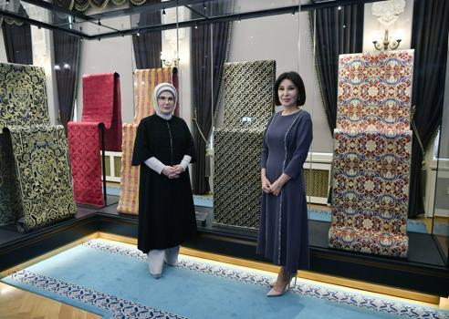 Emine Erdoğan, Özbekistan Cumhurbaşkanı'nın eşi Ziroat Mirziyoyeva ile bir araya geldi