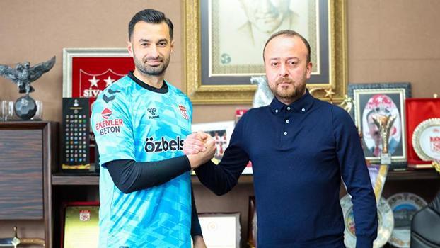 Kaleci Gökhan Akkan Sivasspor'da