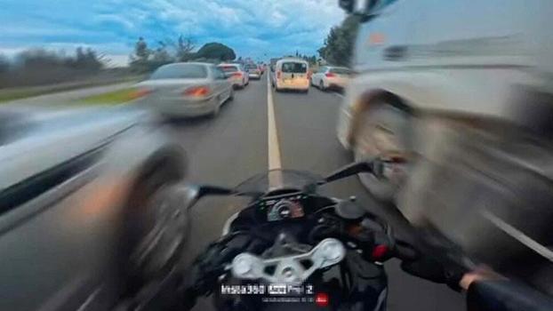 Motosikletiyle trafiği tehlikeye atıp, bu anların görüntülerini sanal medya paylaşan sürücüye ceza
