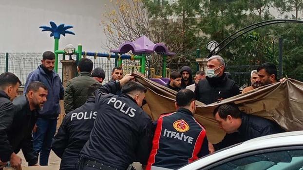 Mardin’de 7’nci kattaki dairenin balkonundan düşen kadın öldü