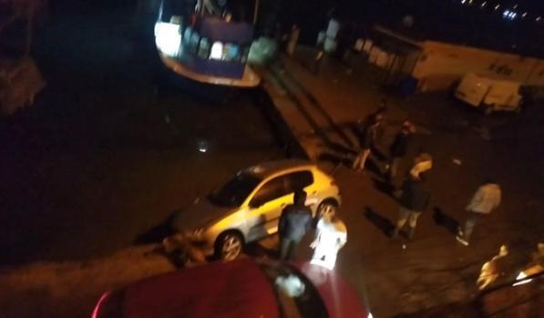 İstanbul - Sarıyer'de otomobilin denize düştüğü yerde ikinci kaza kamerada; mendirekte asılı kaldı