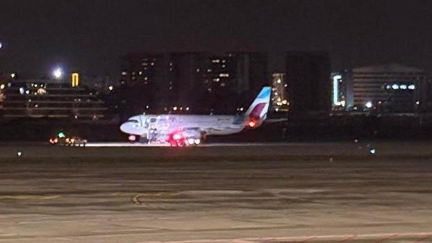 Dubai-Düsseldorf seferi yapan uçak, rahatsızlanan yolcu nedeniyle Antalya'ya indi