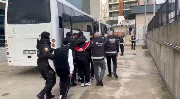 Silahlı eylem ve soygun hazırlığındaki 3 şüpheli, kaldıkları otelde yakalandı